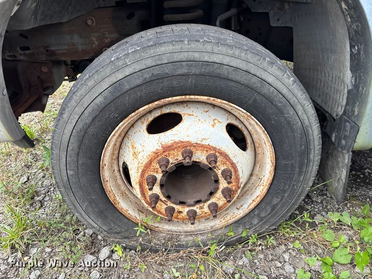 image for item DU2590 2007 Ford F-450 dump truck