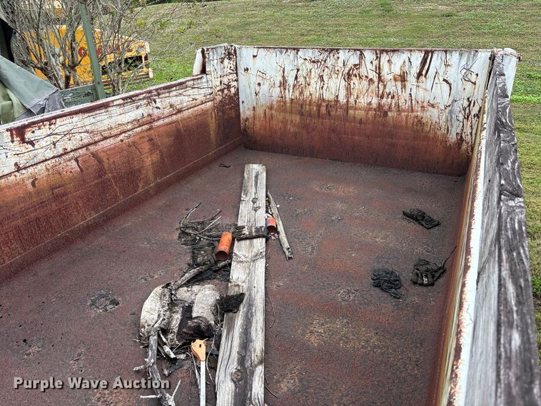 image for item DU2591 2001 Sterling dump truck