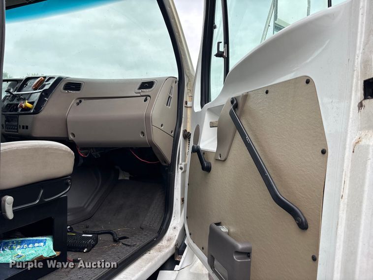 image for item DU2591 2001 Sterling dump truck