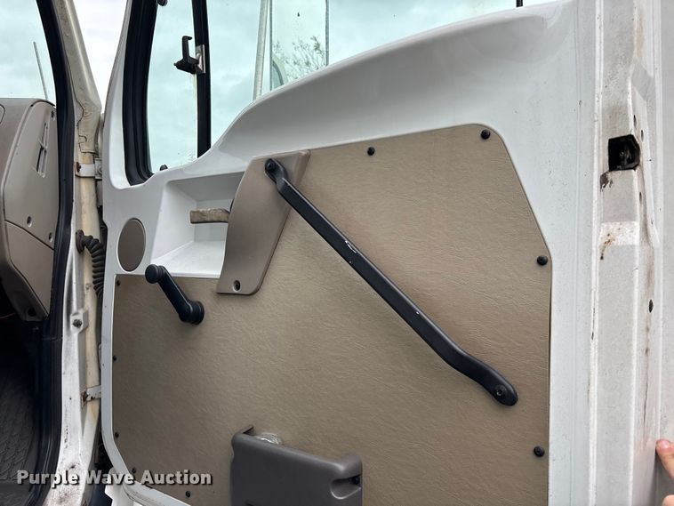 image for item DU2591 2001 Sterling dump truck