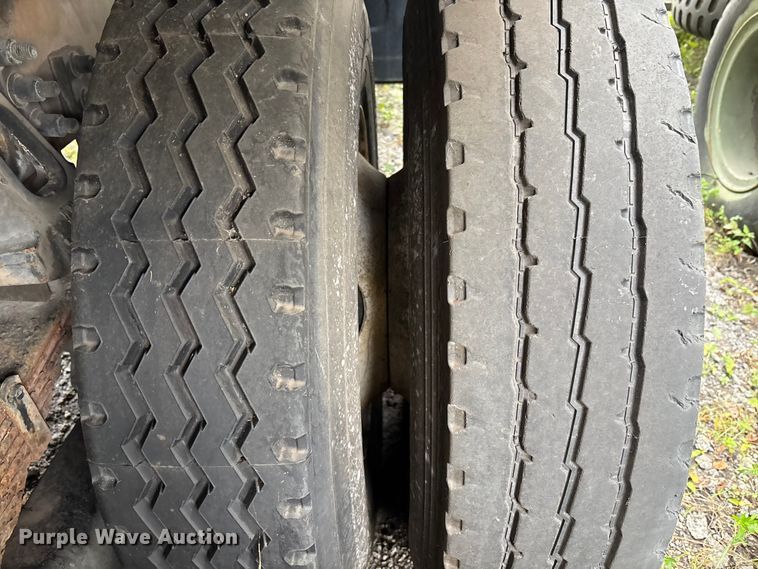 image for item DU2591 2001 Sterling dump truck