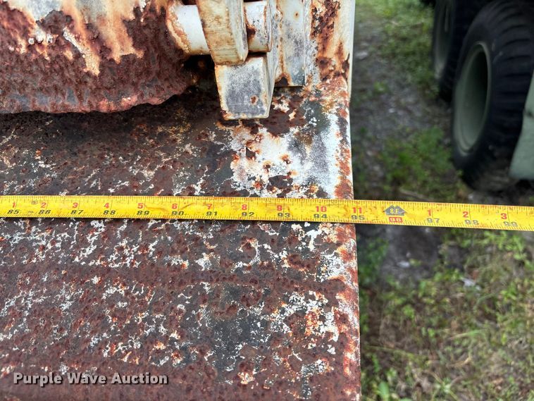 image for item DU2591 2001 Sterling dump truck