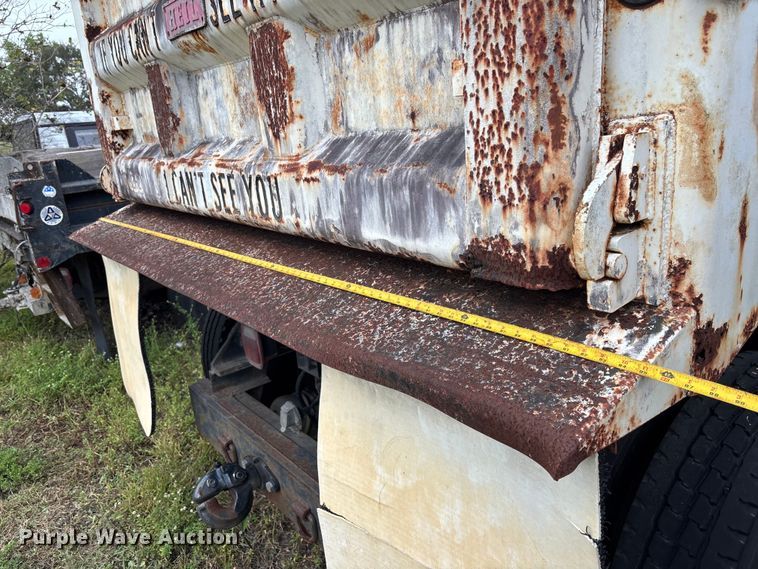 image for item DU2591 2001 Sterling dump truck