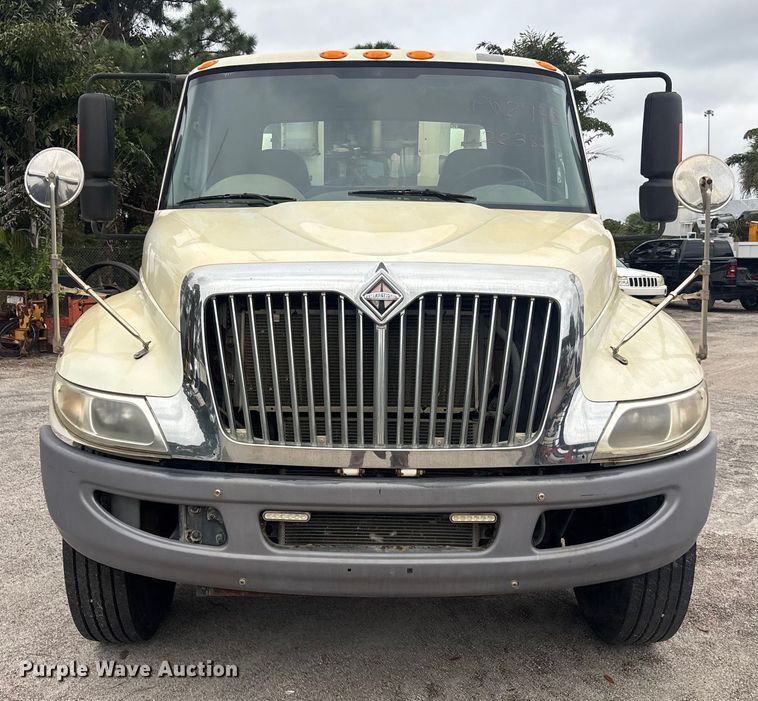 image for item DU2597 2015 International Navistar 4300M7 vacuum truck