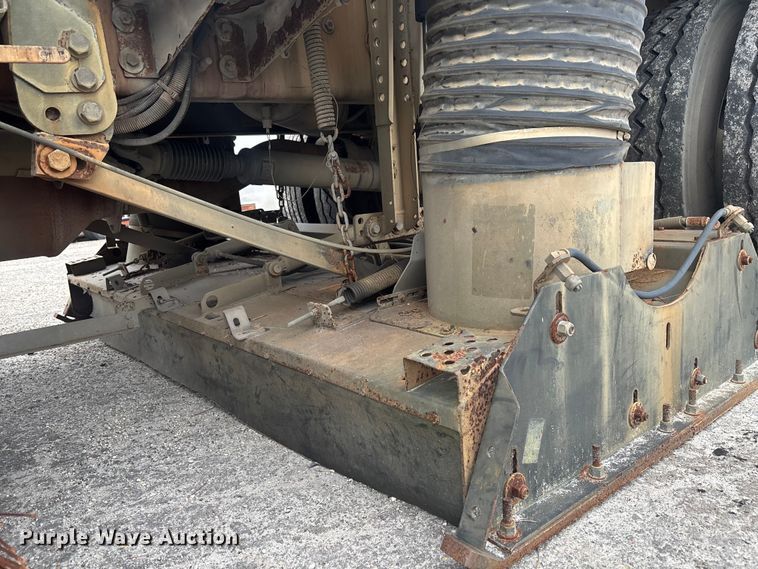 image for item DU2597 2015 International Navistar 4300M7 vacuum truck