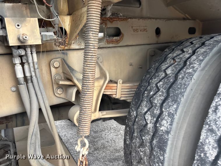 image for item DU2597 2015 International Navistar 4300M7 vacuum truck