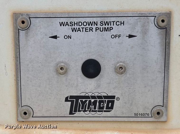 image for item DU2597 2015 International Navistar 4300M7 vacuum truck