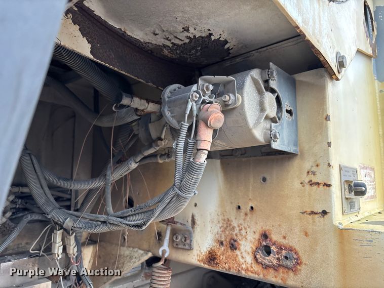 image for item DU2597 2015 International Navistar 4300M7 vacuum truck