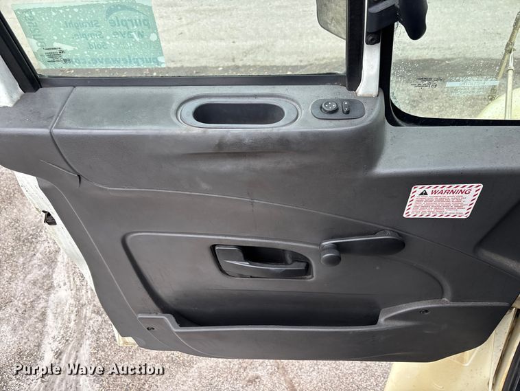 image for item DU2597 2015 International Navistar 4300M7 vacuum truck