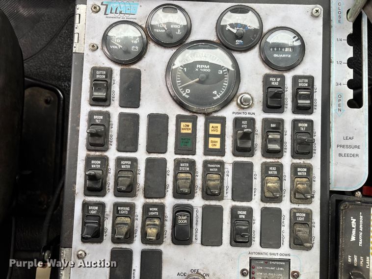 image for item DU2597 2015 International Navistar 4300M7 vacuum truck