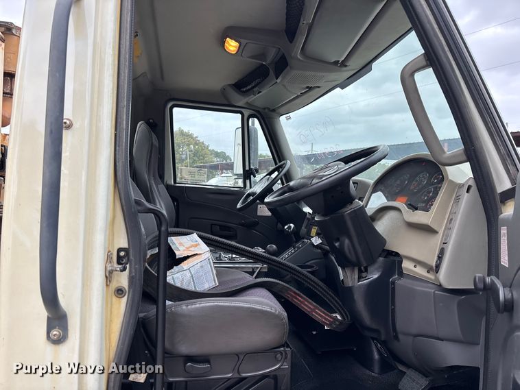 image for item DU2597 2015 International Navistar 4300M7 vacuum truck