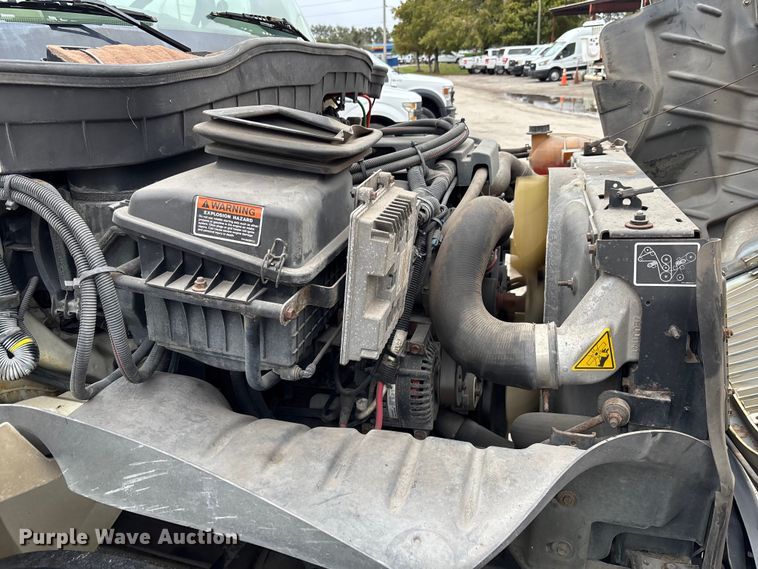 image for item DU2597 2015 International Navistar 4300M7 vacuum truck