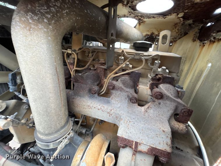 image for item DU2597 2015 International Navistar 4300M7 vacuum truck