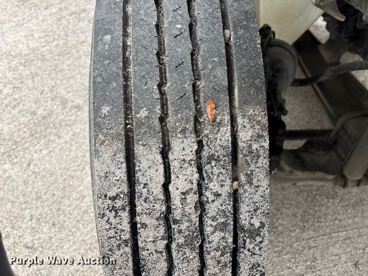 image for item DU2597 2015 International Navistar 4300M7 vacuum truck