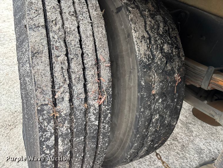 image for item DU2597 2015 International Navistar 4300M7 vacuum truck