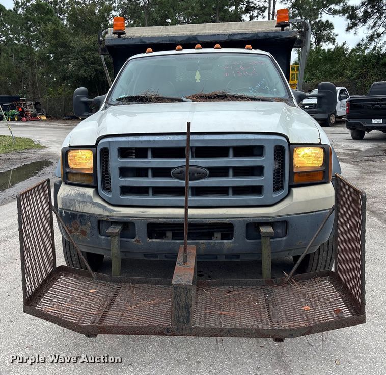 image for item DU2601 2007 Ford F450 Super Duty XL dump truck