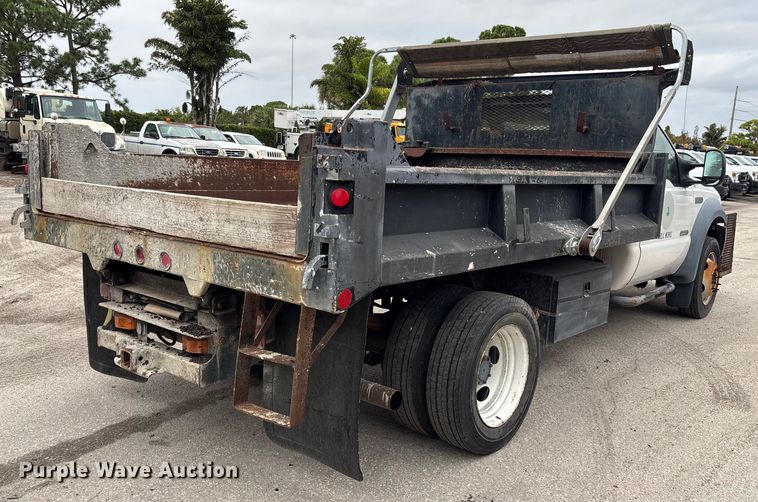 image for item DU2601 2007 Ford F450 Super Duty XL dump truck