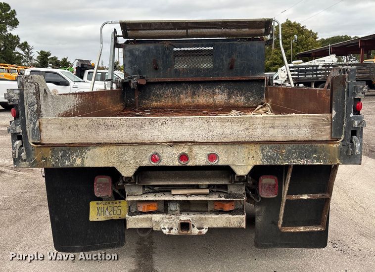image for item DU2601 2007 Ford F450 Super Duty XL dump truck