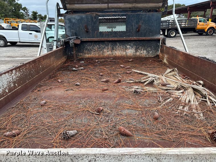 image for item DU2601 2007 Ford F450 Super Duty XL dump truck