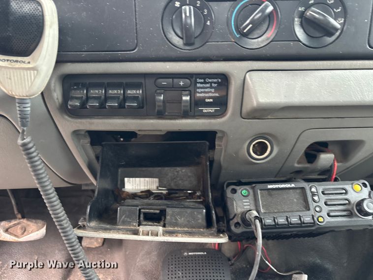 image for item DU2601 2007 Ford F450 Super Duty XL dump truck