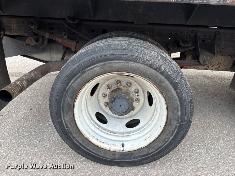 image for item DU2601 2007 Ford F450 Super Duty XL dump truck