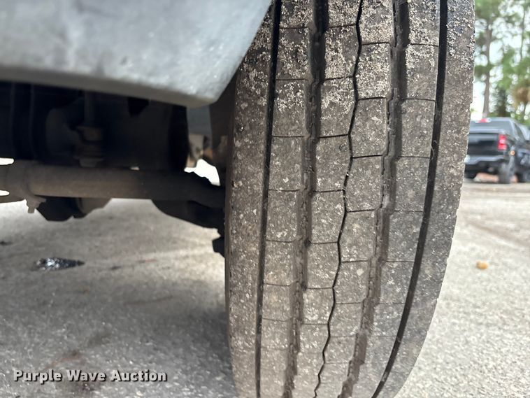 image for item DU2601 2007 Ford F450 Super Duty XL dump truck