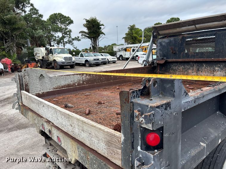 image for item DU2601 2007 Ford F450 Super Duty XL dump truck