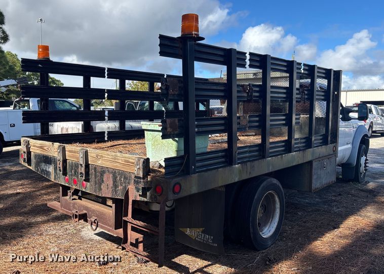 image for item DU2609 2007 Ford F450 Super Duty XL flatbed truck