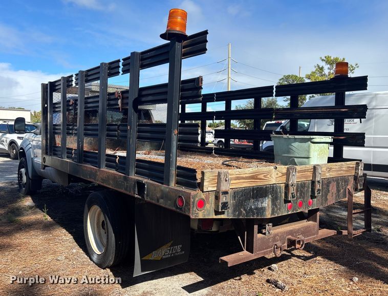 image for item DU2609 2007 Ford F450 Super Duty XL flatbed truck