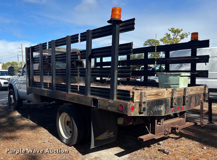 image for item DU2609 2007 Ford F450 Super Duty XL flatbed truck