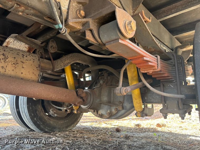 image for item DU2609 2007 Ford F450 Super Duty XL flatbed truck