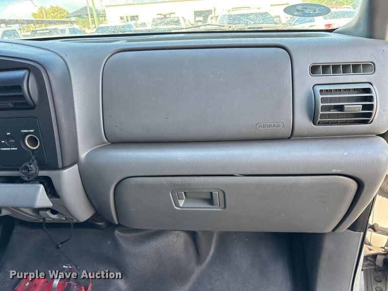 image for item DU2609 2007 Ford F450 Super Duty XL flatbed truck