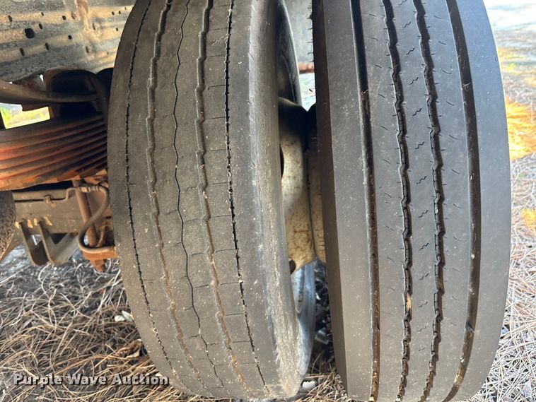 image for item DU2609 2007 Ford F450 Super Duty XL flatbed truck