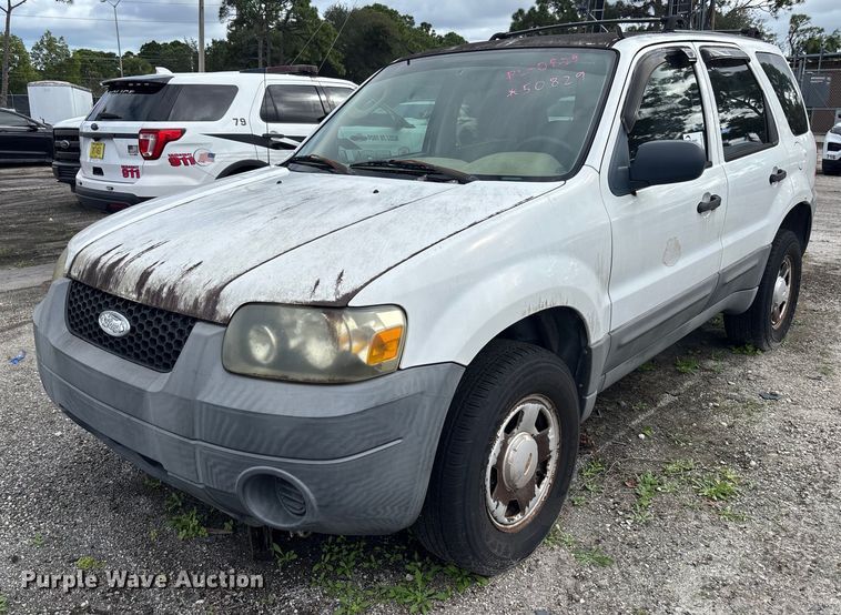 image for item DU2612 2005 Ford Escape 