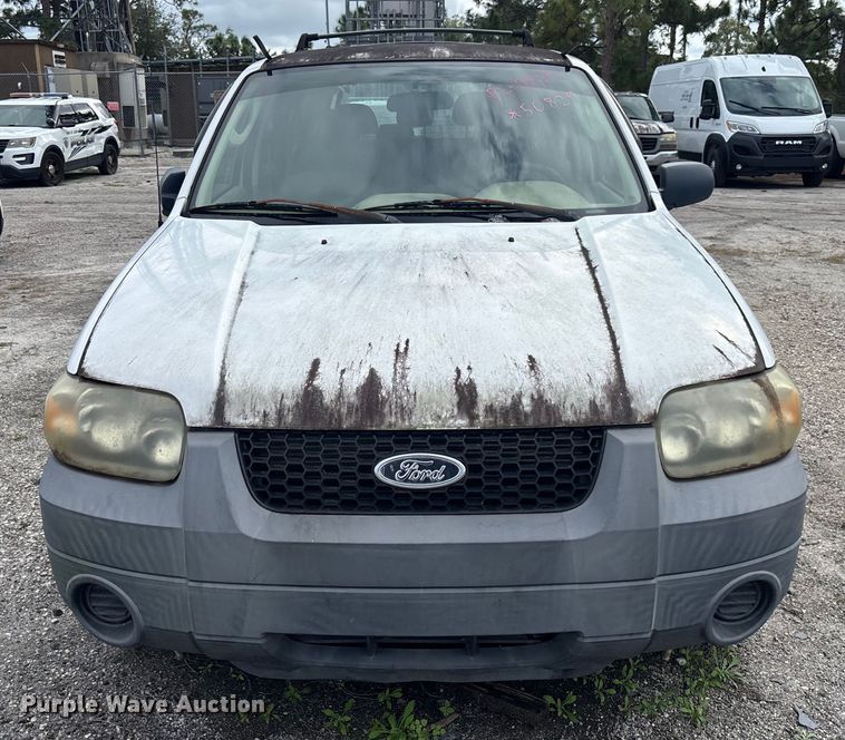 image for item DU2612 2005 Ford Escape 
