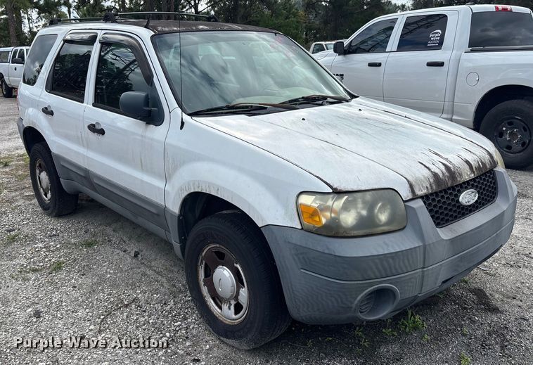 image for item DU2612 2005 Ford Escape 