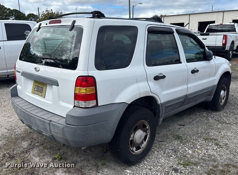 image for item DU2612 2005 Ford Escape 