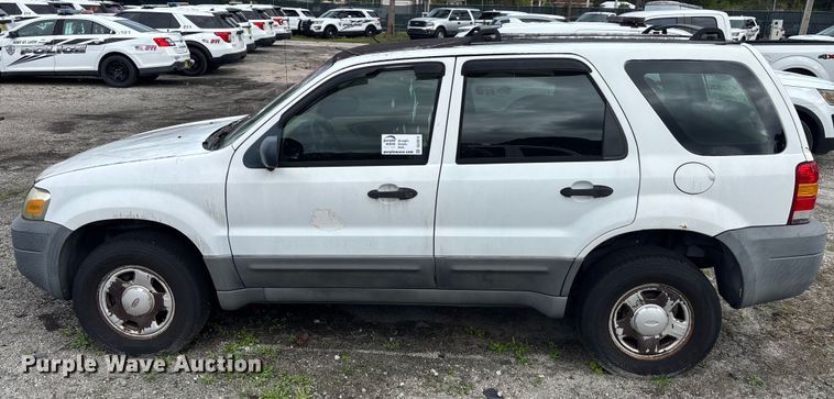 image for item DU2612 2005 Ford Escape 