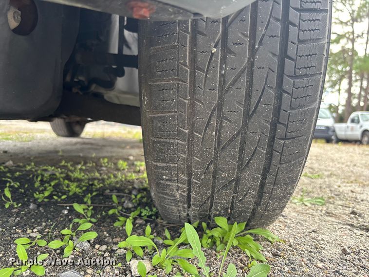 image for item DU2612 2005 Ford Escape 