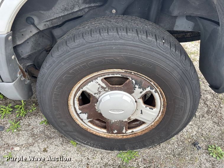 image for item DU2612 2005 Ford Escape 