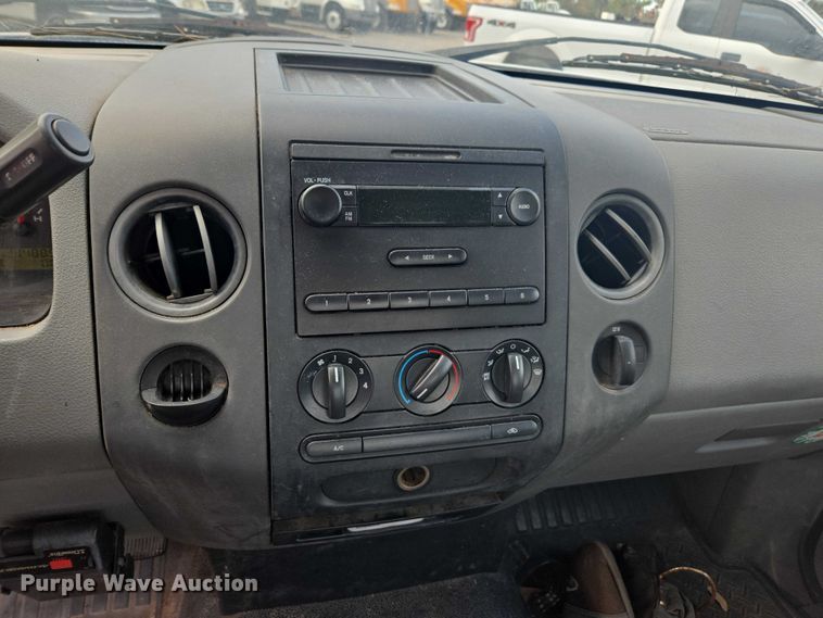 image for item DU2613 2006 Ford F150 pickup truck