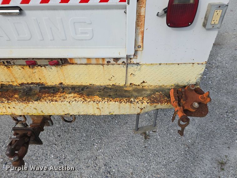 image for item DU2622 2003 Ford F450 Super Duty XL utility / service truck