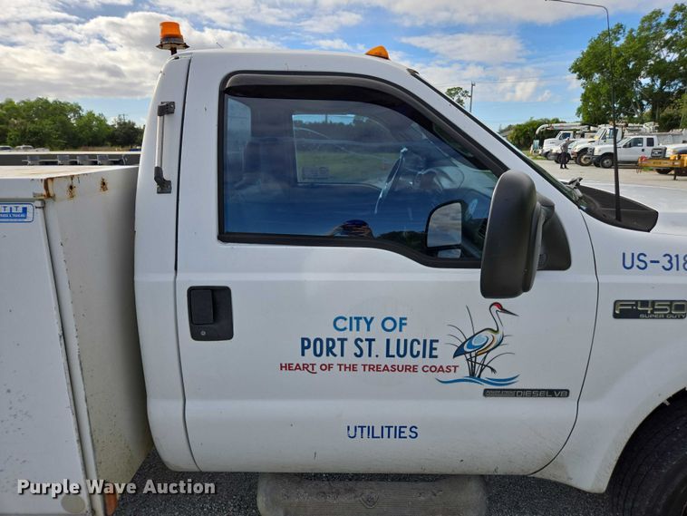 image for item DU2622 2003 Ford F450 Super Duty XL utility / service truck