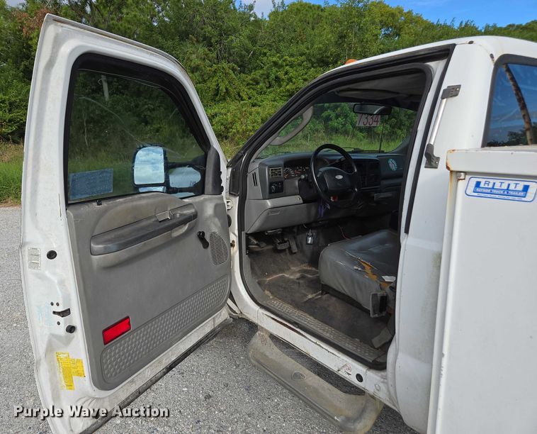 image for item DU2622 2003 Ford F450 Super Duty XL utility / service truck