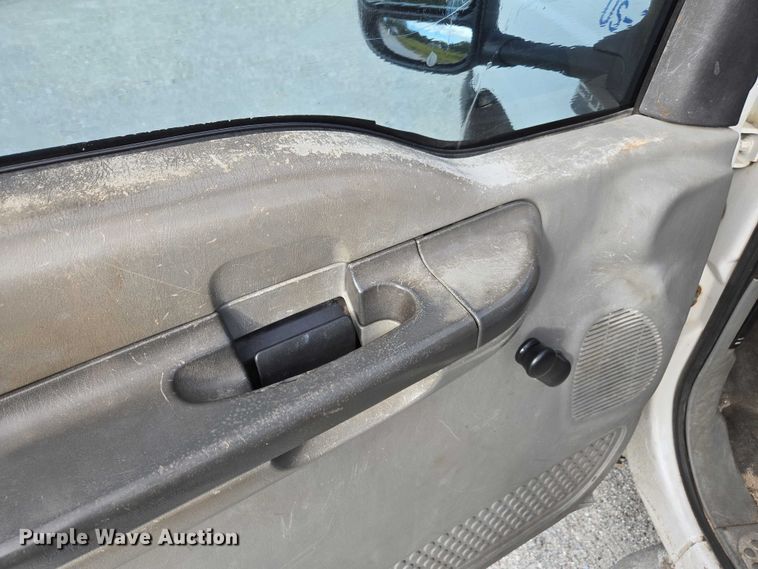 image for item DU2622 2003 Ford F450 Super Duty XL utility / service truck