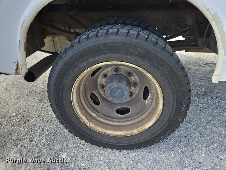 image for item DU2622 2003 Ford F450 Super Duty XL utility / service truck