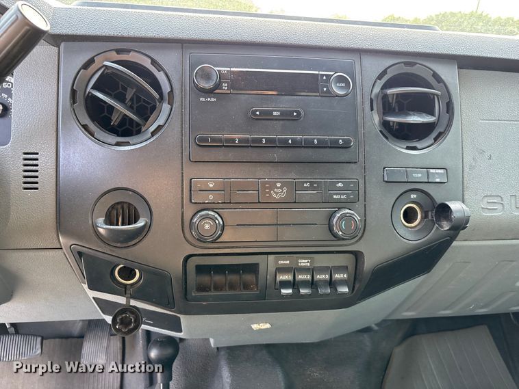 image for item DU2626 2015 Ford F550 Super Duty utility / service truck