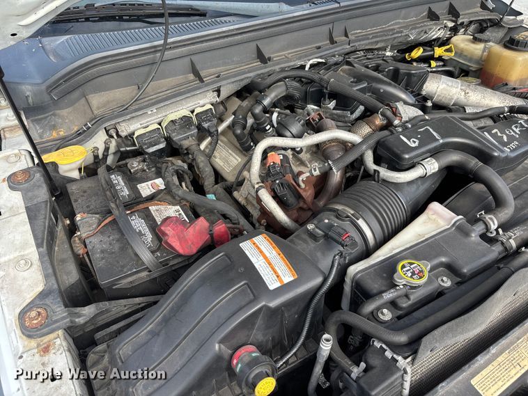 image for item DU2626 2015 Ford F550 Super Duty utility / service truck