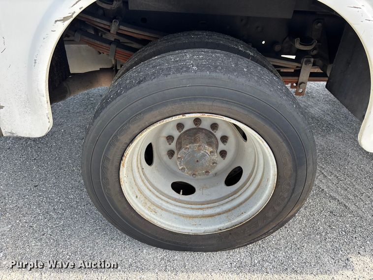 image for item DU2626 2015 Ford F550 Super Duty utility / service truck