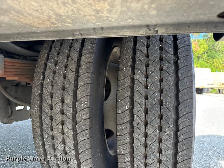 image for item DU2626 2015 Ford F550 Super Duty utility / service truck